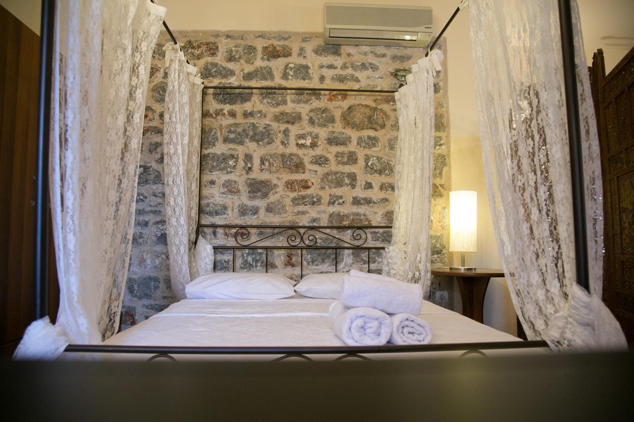 Hotel Sophia Limeni View à Areópoli Extérieur photo