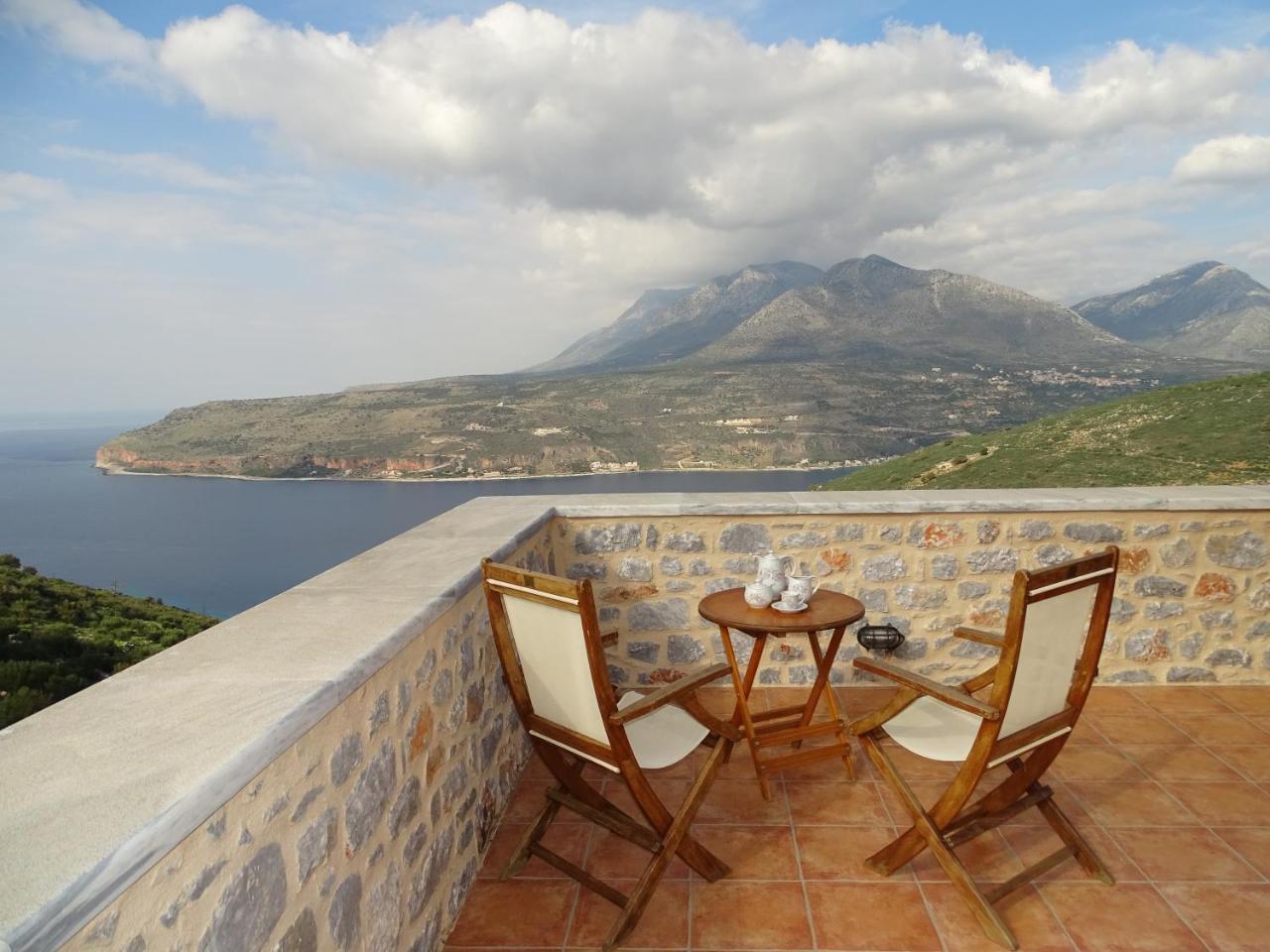 Hotel Sophia Limeni View à Areópoli Extérieur photo