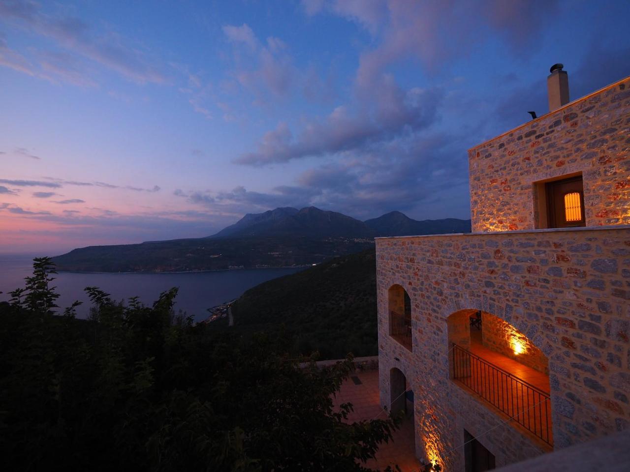 Hotel Sophia Limeni View à Areópoli Extérieur photo