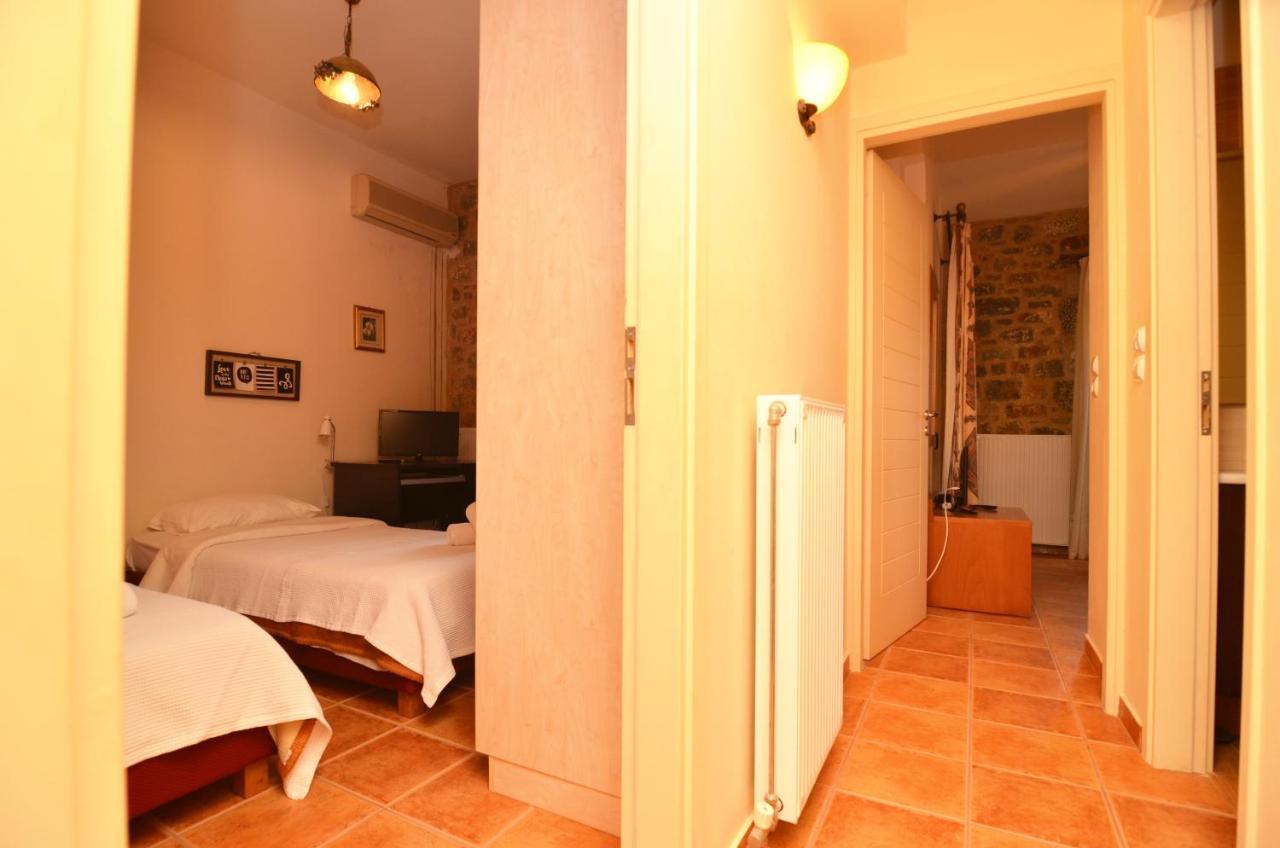 Hotel Sophia Limeni View à Areópoli Extérieur photo