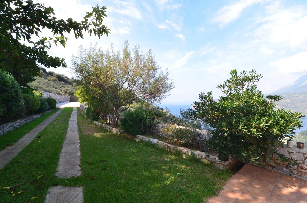 Hotel Sophia Limeni View à Areópoli Extérieur photo