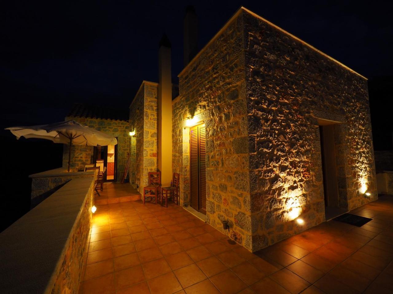 Hotel Sophia Limeni View à Areópoli Extérieur photo