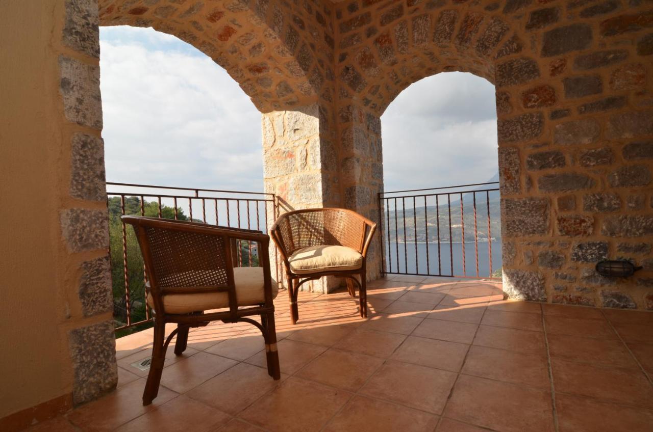 Hotel Sophia Limeni View à Areópoli Extérieur photo